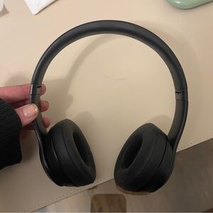 Beats Solo 3 Wireless Headphones